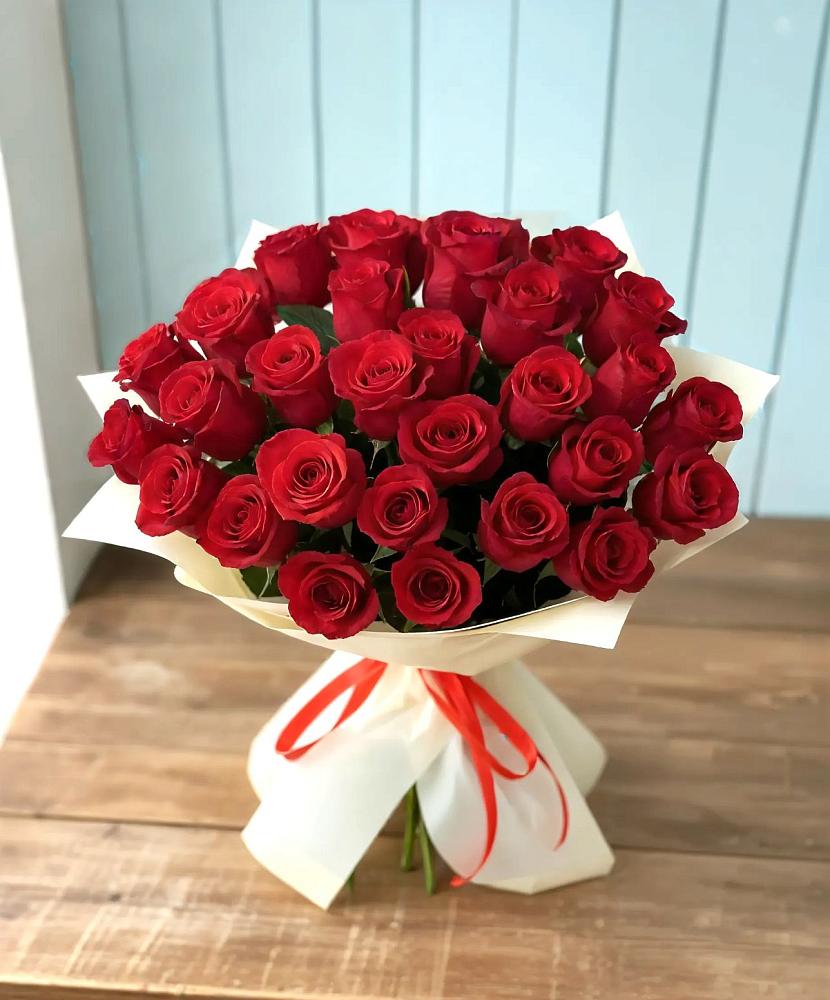 Букет 29 Красных роз в Суде