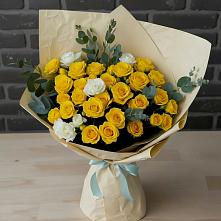 Букет цветов из:  Розы в Суде