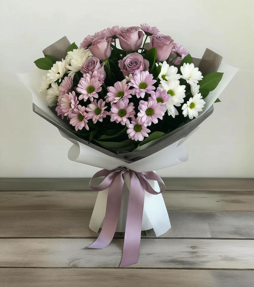 Букет цветов из: Хризантемы и Розы в Суде