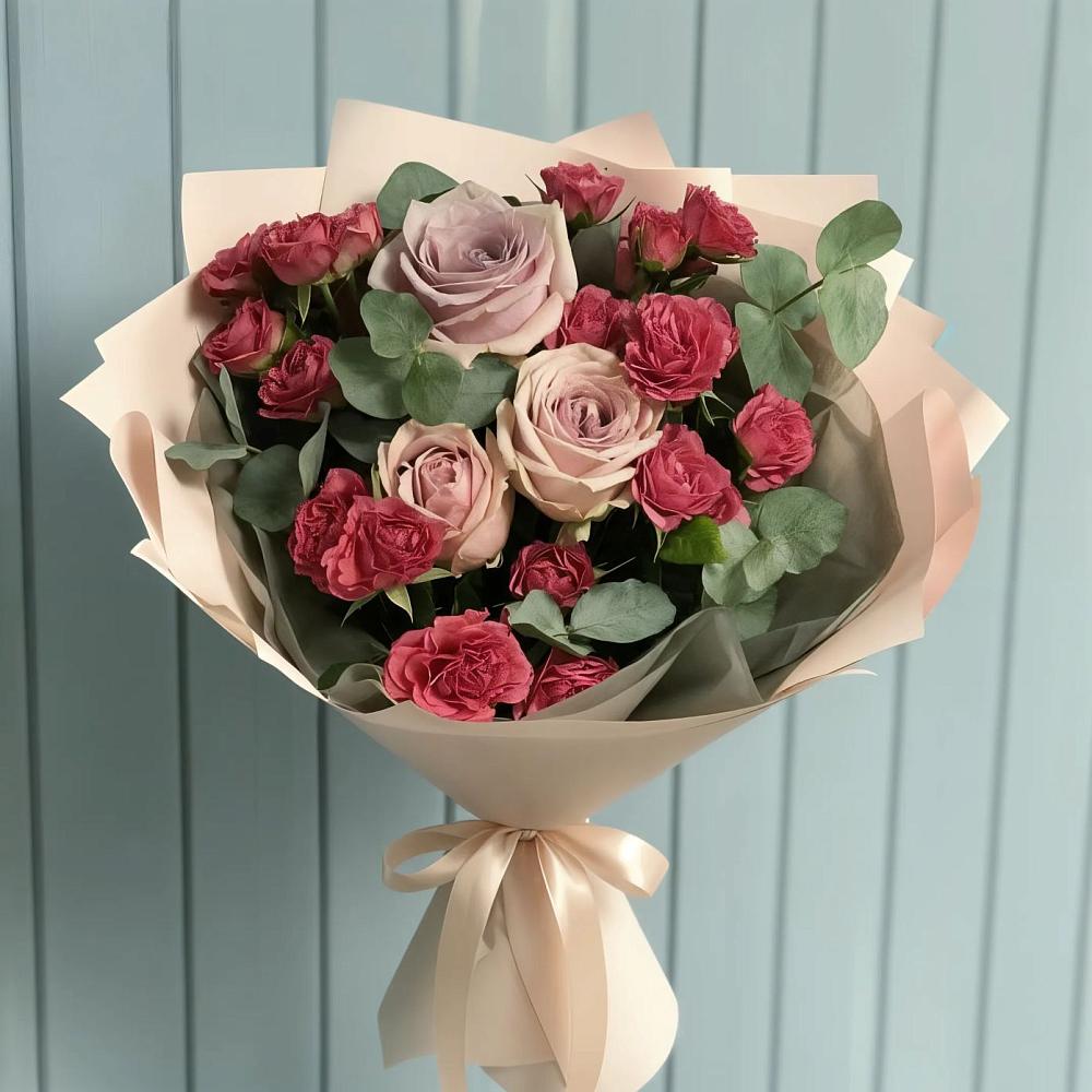 Букет цветов из: Гвоздики и Розы в Суде