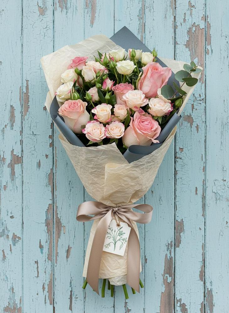 Букет цветов из: Розы в Суде