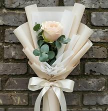 Букет цветов из:  Розы в Суде