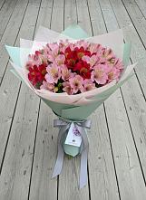 Букет цветов из:  Альстромерии в Суде