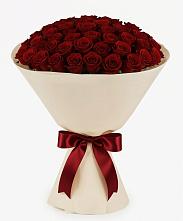 Букет 101 Бордовая роза Блэк Бакарра в Суде