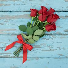 Букет Красные розы в Суде