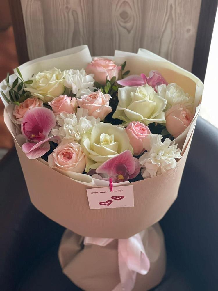 Букет цветов из: Орхидеи, Розы и Гвоздики в Суде