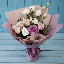 Букет цветов из:  Розы и Лизиантусы в Суде