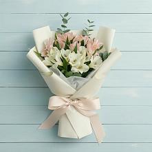 Букет цветов из:  Альстромерии в Суде