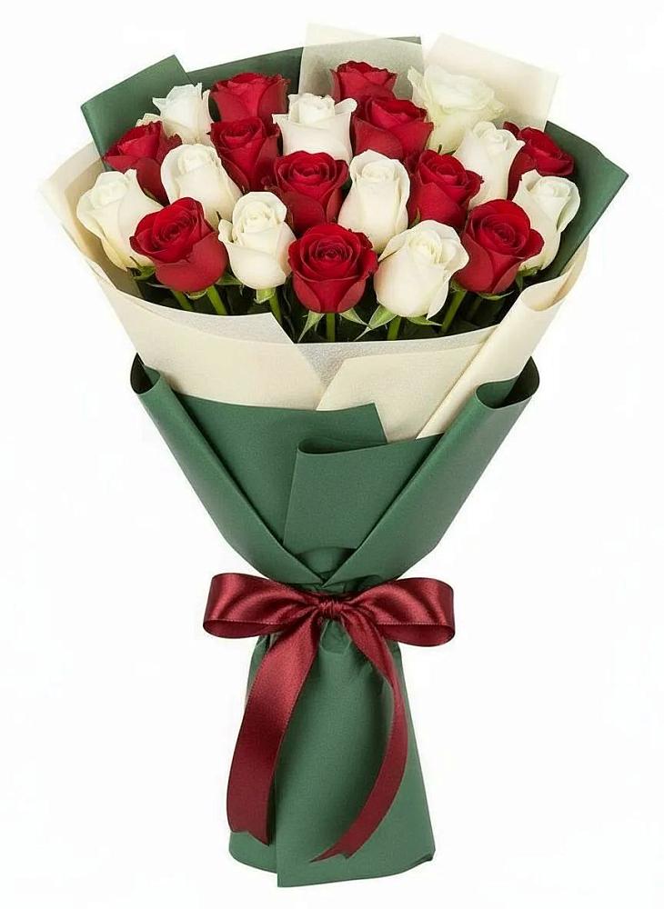 Букет Микс из красных и белых роз в Суде