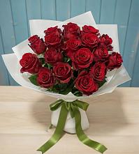 Букет Красные розы в Суде
