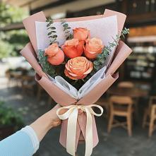 Букет цветов из:  Розы в Суде