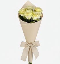 Букет цветов из:  Розы в Суде