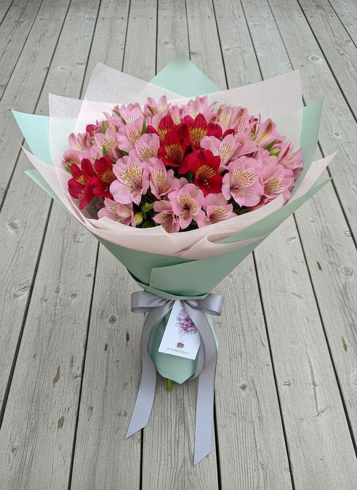 Букет цветов из: Альстромерии в Суде