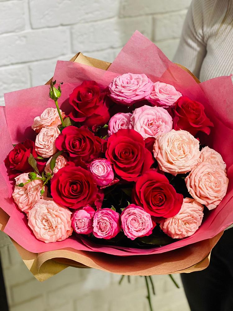 Букет цветов из: Розы в Суде