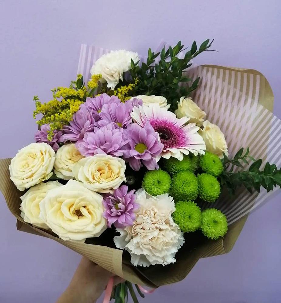 Букет цветов из: Хризантемы, Розы, Гвоздики и Герберы в Суде