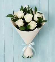 Букет цветов из:  Розы в Суде
