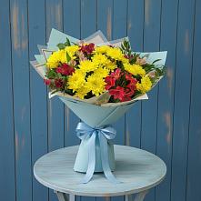 Букет цветов из:  Альстромерии и Хризантемы в Суде
