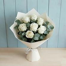 Букет Белые розы в Эвкалипте в Суде