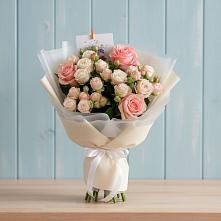 Букет цветов из:  Розы в Суде
