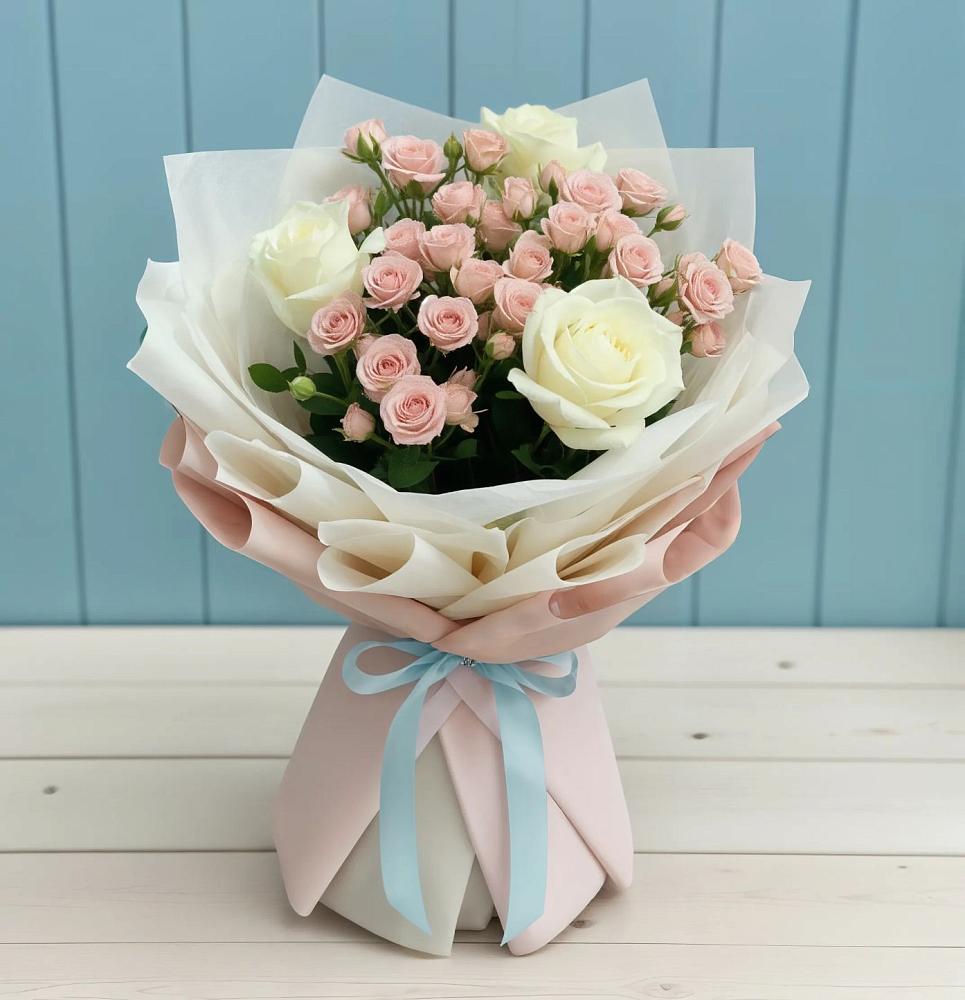 Букет цветов из: Розы в Суде