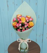 Букет цветов из:  Розы в Суде