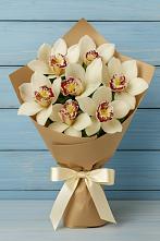 Букет цветов из:  Орхидеи и Розы в Суде