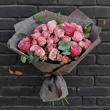 Букет цветов из:  Розы в Суде