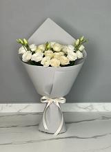 Букет цветов из:  Розы и Лизиантусы в Суде